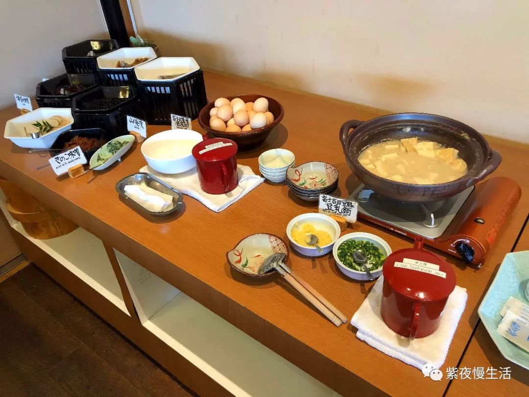 未见富士，幸运依在-秀峰阁湖月