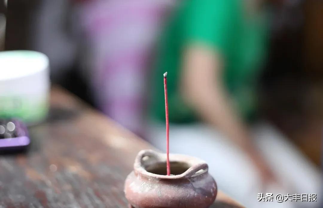 爷爷和奶奶做的布鞋,奶奶做的布鞋