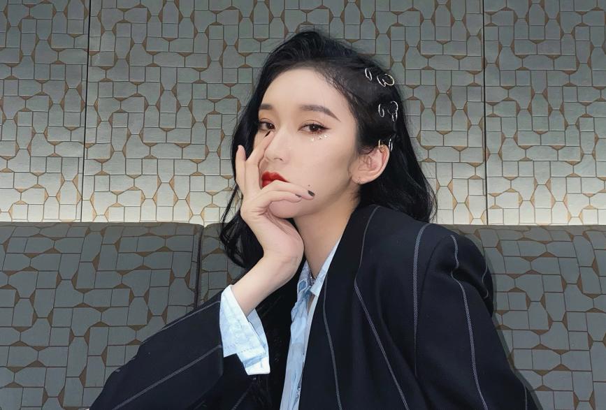 蔡徐坤刘令姿是情侣吗,蔡徐坤和刘令姿恋情是否属实