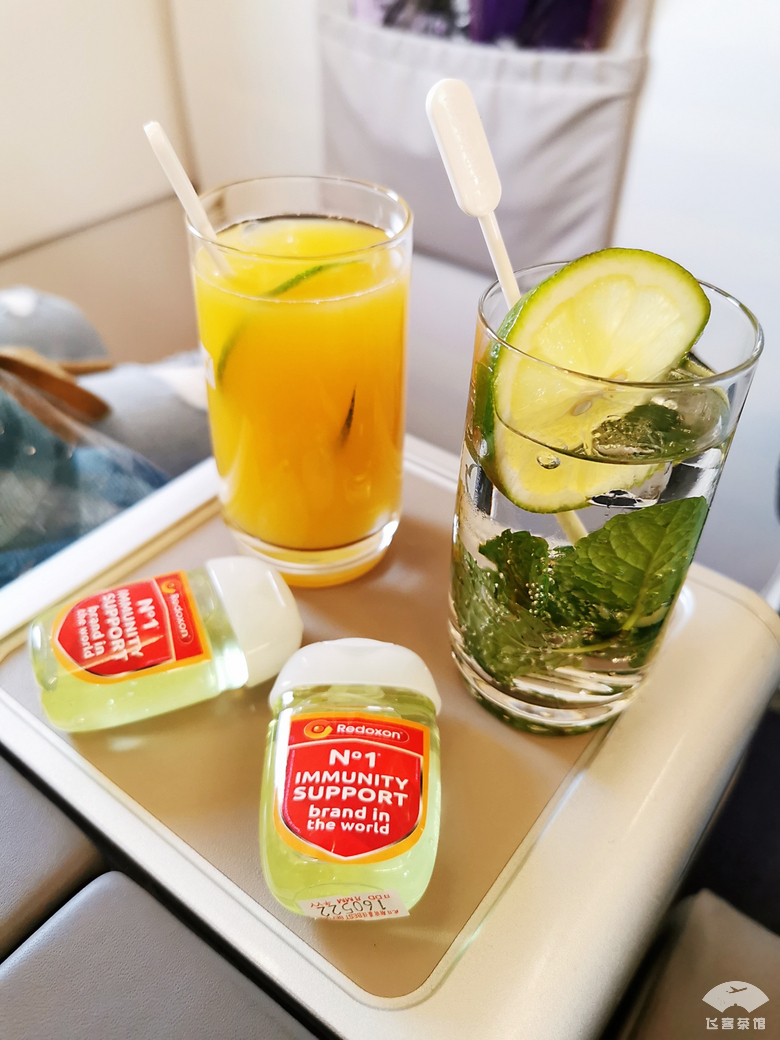 感觉捡到宝了！坐飞机前收到邮件，第2020位旅客提供升舱礼遇