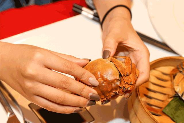 坐拥500万英镑艺术品！自助晚餐云集4家餐厅精华菜！