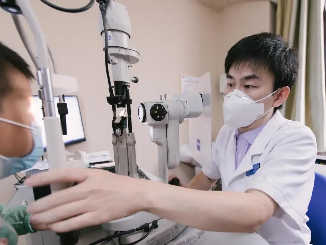 银镜片护目镜,银框眼镜防紫外线