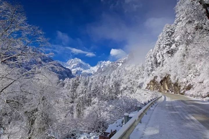 海螺沟温泉什么时候去最美,脑补一下