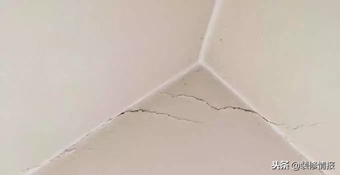 墙面反复发霉彻底解决方法,墙面发霉起泡还掉墙皮怎么修补