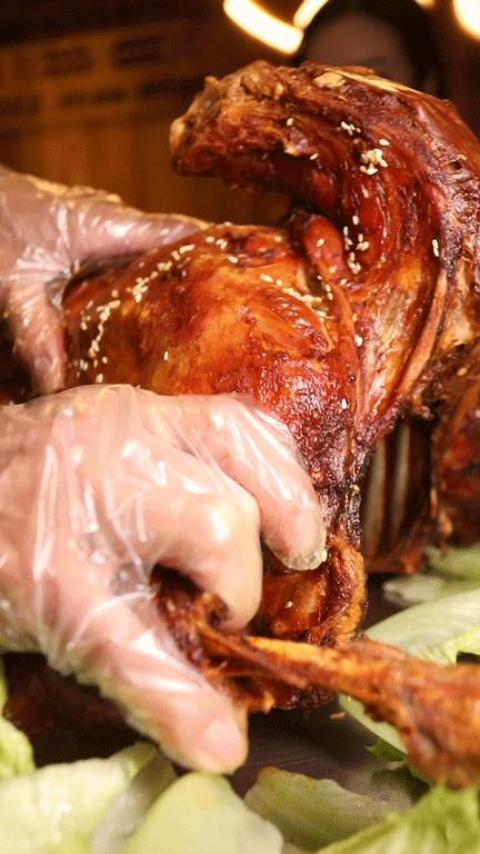 木屋烧烤烤全羊价格表,木屋全羊烧烤