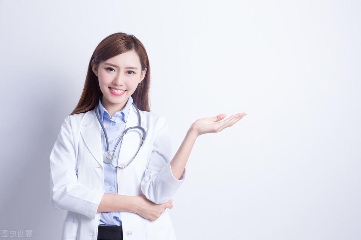 马犬吐黄水可以自行恢复吗,小马犬半夜吐黄水带泡沫