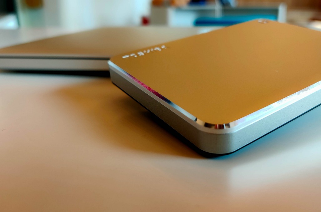 东芝移动2t机械硬盘推荐,东芝移动硬盘2t缺点