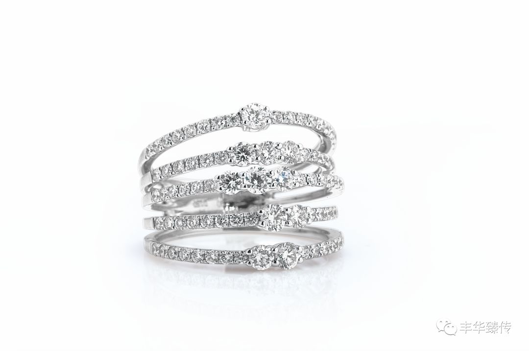 秋雨发梢，梦幻情怀，戴着你的水晶珠链，请跟我来！