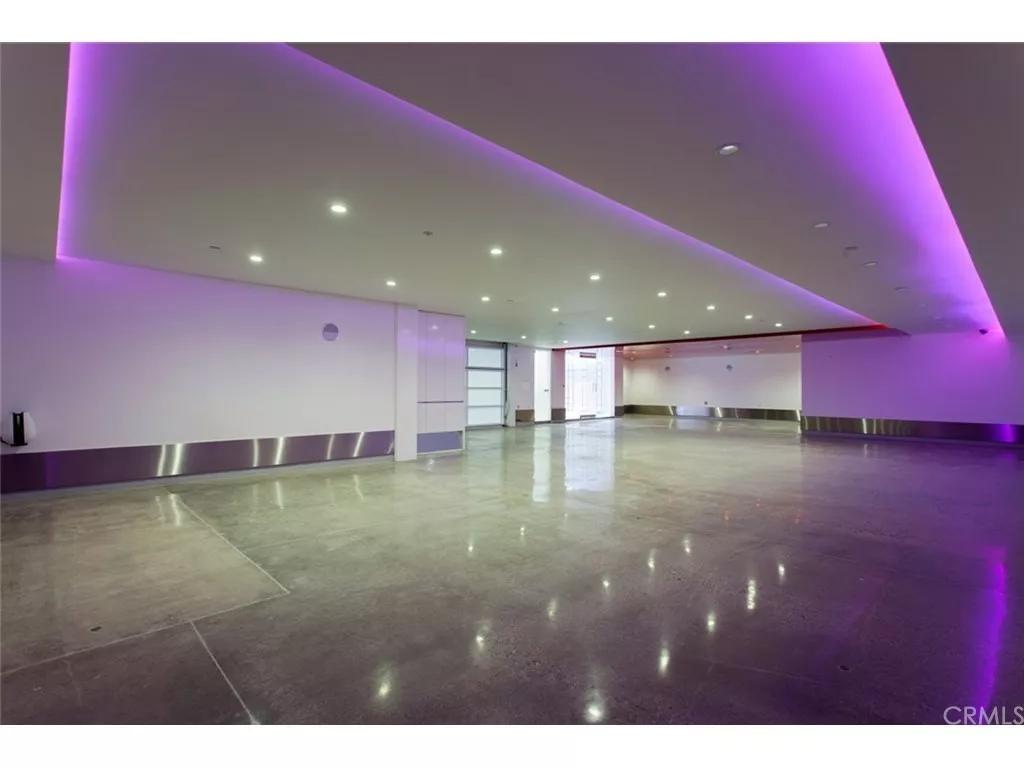 开车进故宫空姐被扒！溥仪都要买票，特朗普也须步行，你凭啥？