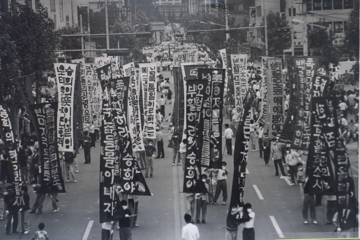 韩国基督教为什么多,日本韩国为什么这么多人信基督教