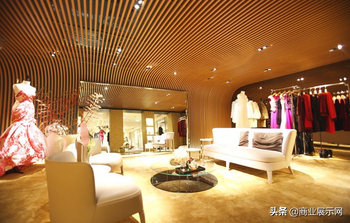 北京华贸购物服装,北京雅莹华贸直播间