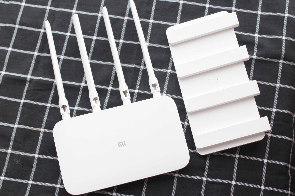 荣耀路由x3pro和小米路由4a千兆,荣耀x3路由器和小米4a区别