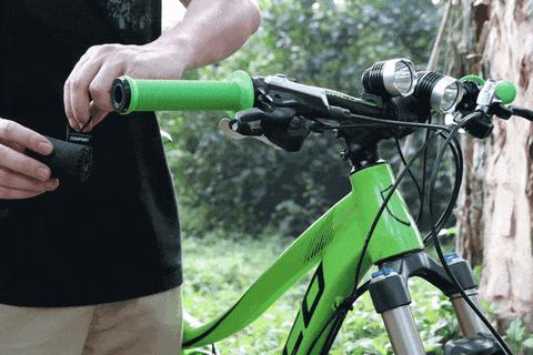 极简时尚大容量双肩包的优点,轻奢双肩包可隐藏背带