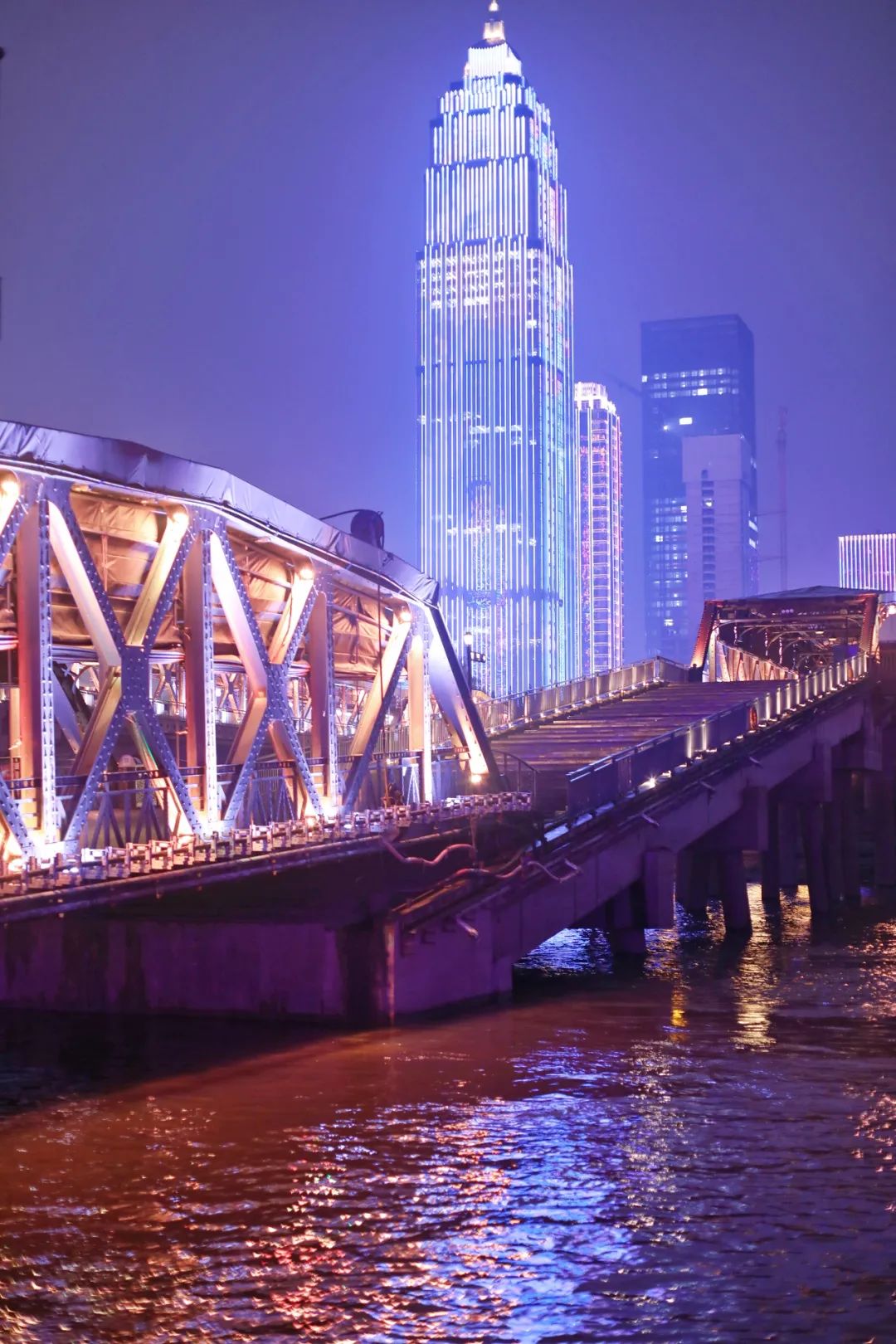 一场实景剧本杀！湖北武汉网红船，298元一张船票，究竟值吗？