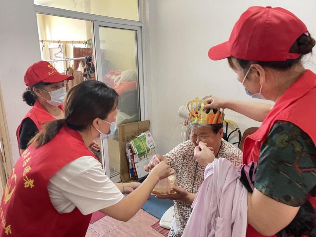 尊老爱幼传扬中华美德,尊老爱幼树新风