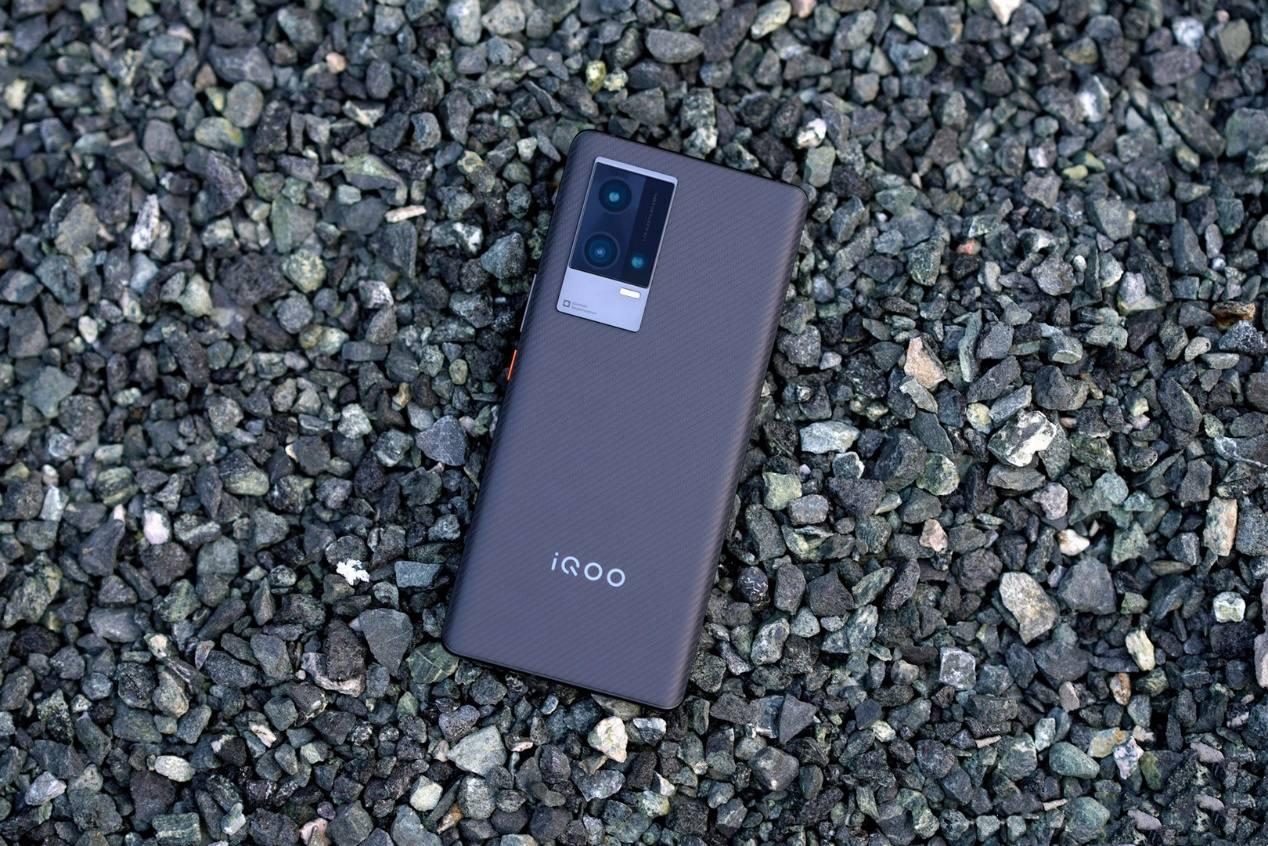 懂行的人建议买iqoo还是努比亚,懂行的人建议买iqoo还是realmegt