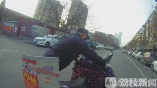 这个锁匠被罚了!警方防疫封的门,他竟去帮人家开锁