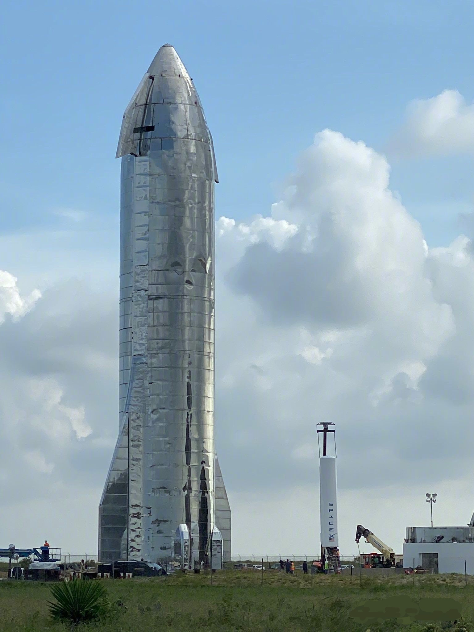 星舰爆炸瞬间马斯克,马斯克的星舰爆炸真的假的