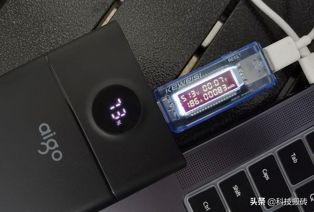 又是一款“国民好物”，40000mAh，aigo移动电源体验