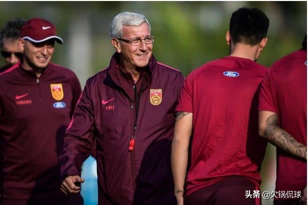 炸开锅!著名足球解说员揭露青训真实情况,球迷纷纷出来作证