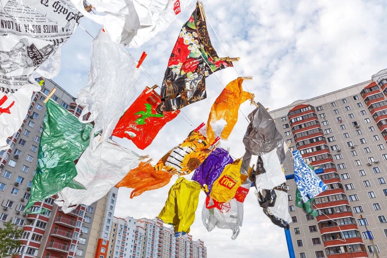 用地缘政治来思考东欧仿货流行学