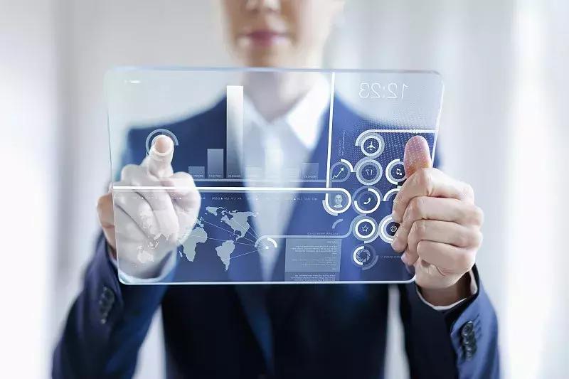 李东生局中局：彩电大王TCL47亿甩卖家电业务，高管大面积离职