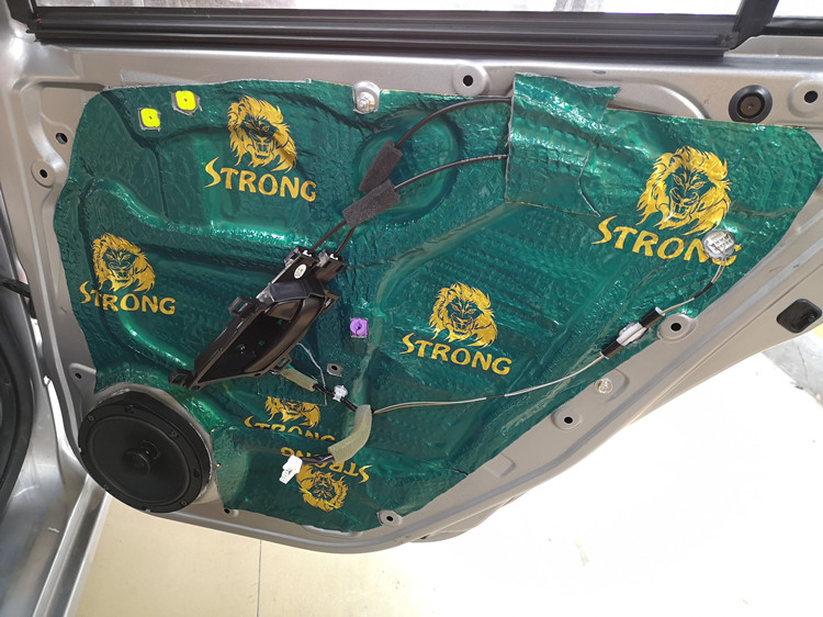 本田锋范换了大屏幕音响音效调节,本田锋范音响改装推荐