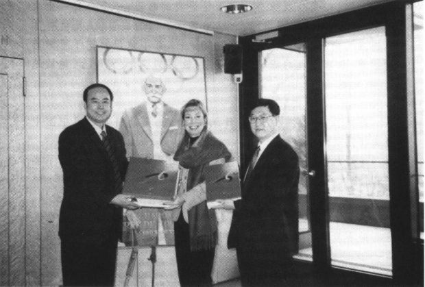 回顾2001北京申奥成功,2008年北京申奥成功的新闻点评