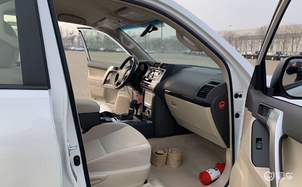 最低配2700普拉多,霸道2700中东版高低配