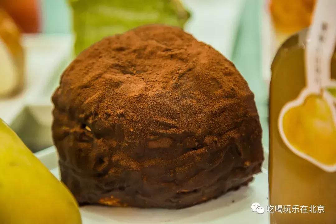 为了吃这个包包，排了80米长队！