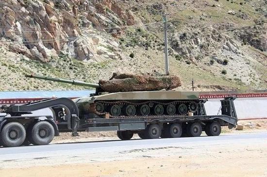 閲嶈楠戝＋涓绘垬鍧﹀厠,鎶敳鎵ф垐