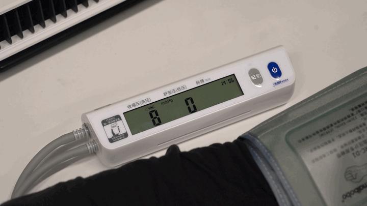 脉搏波血压计2100与6901哪个好,脉搏波血压计6901测评