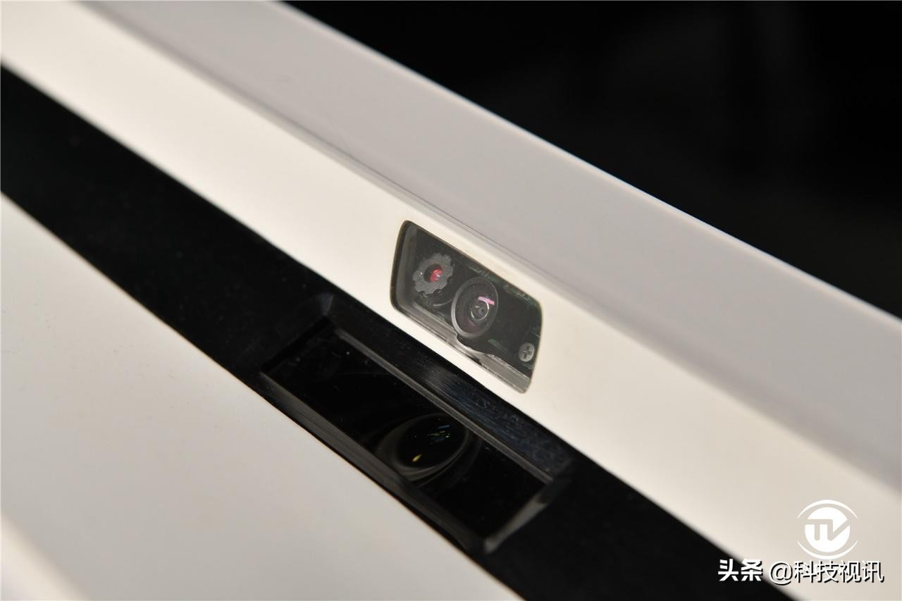 护眼便携影院高亮激光投影,流光溢彩显示器神光同步