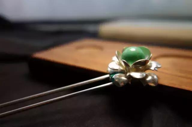 古人真的像电视剧里一样端庄吗,古代的化妆包