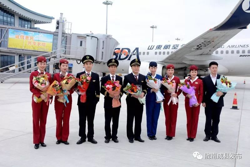 我叫成县，这是我2019年的自拍照~