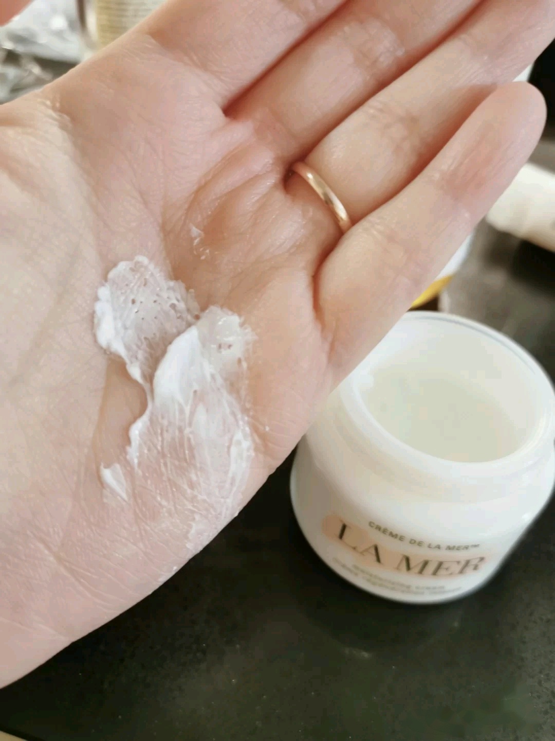 海蓝之谜和兰蔻哪个牌子好,兰蔻海蓝之谜是国际品牌吗