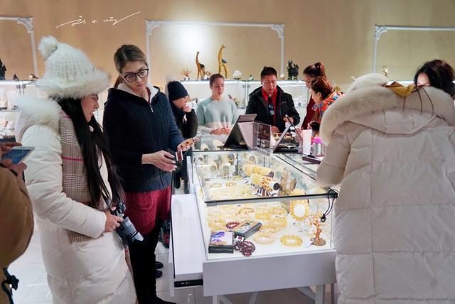 旅游俄罗斯买蜜蜡,俄罗斯旅行团买的蜜蜡是真的吗