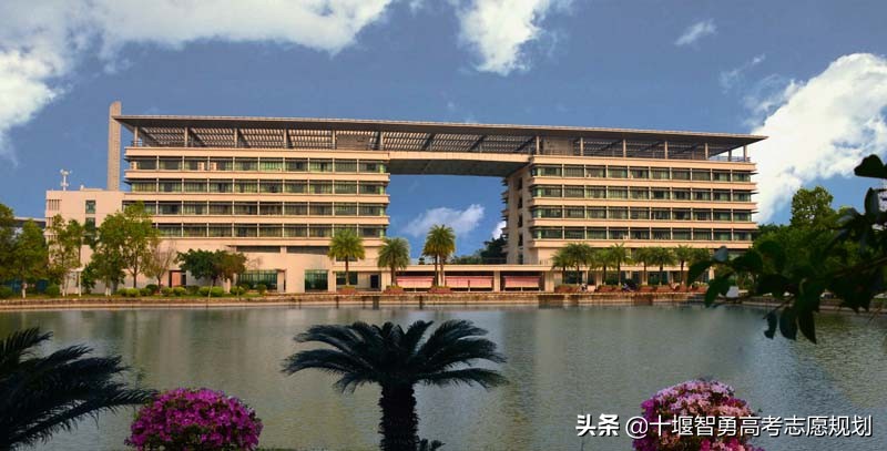 广东临床医学大学推荐,广东药学大专院校推荐