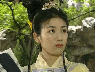 她很美，可惜被糟蹋了