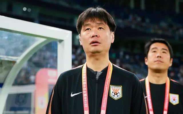 从小在铁西街头颠球的沈阳男孩，生涯都献给辽足退役后却怒喷主队