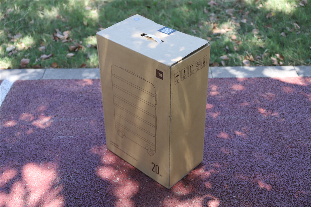 小米轻商务旅行箱20寸,小米旅行箱哪一款最值得买