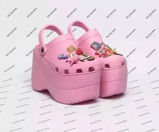 香奈儿包包五千左右,香奈儿lv土到爆