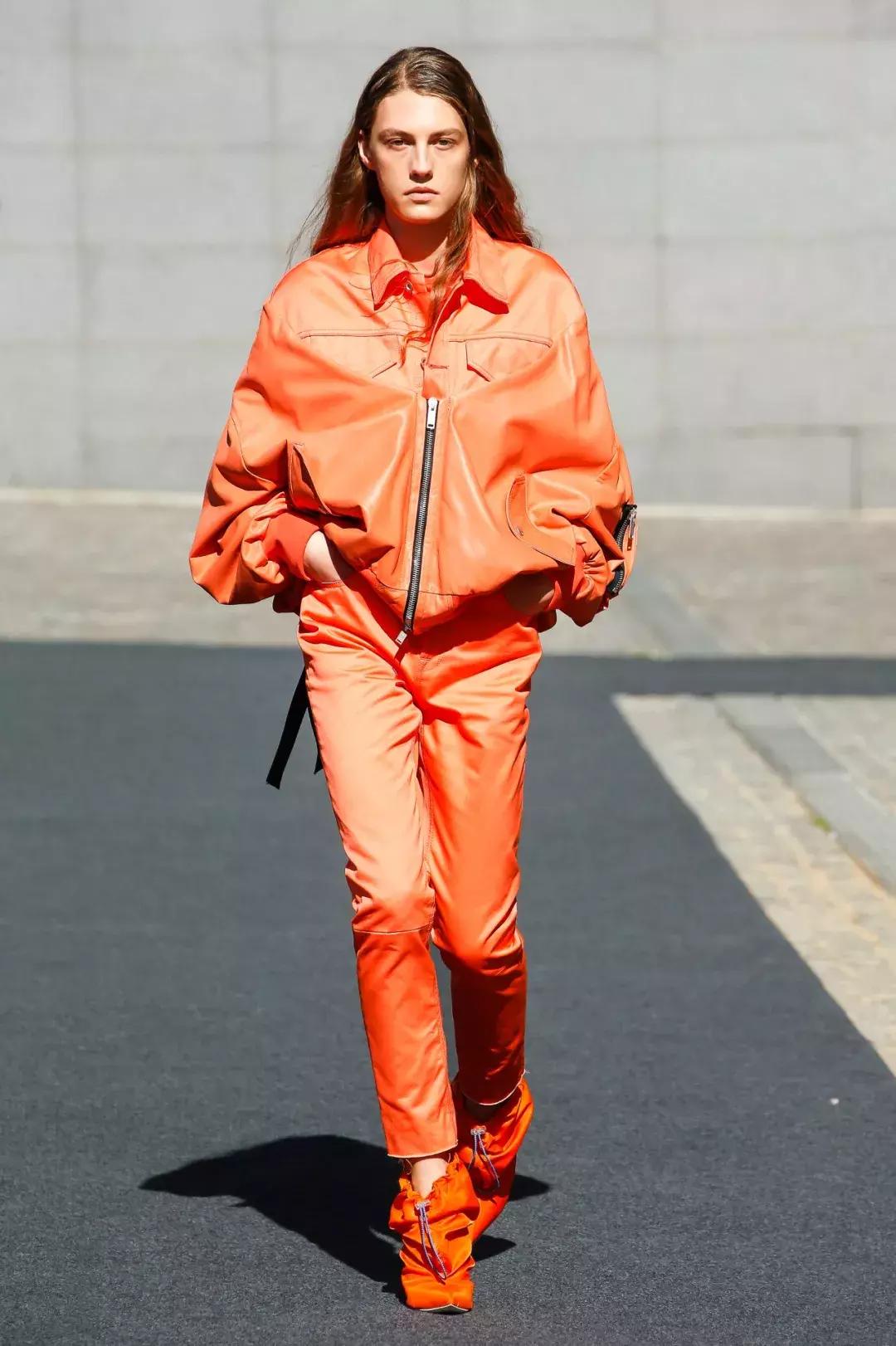 好看的貂皮毛女装,集齐七色召唤