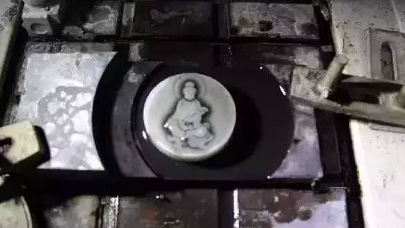 植入机械,机器雕刻好做吗