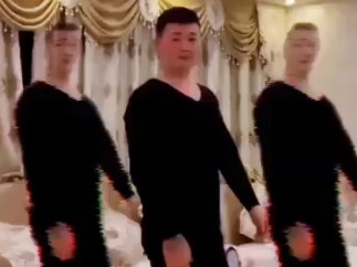 盘点《英雄联盟》圈里近来有趣的游戏梗，这就是祖安人打招呼方式