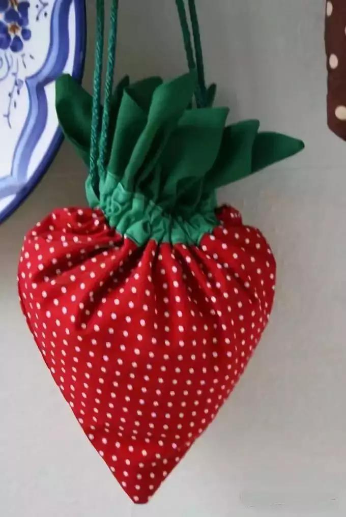 废旧衣服做购物袋视频,旧衣服做环保购物袋