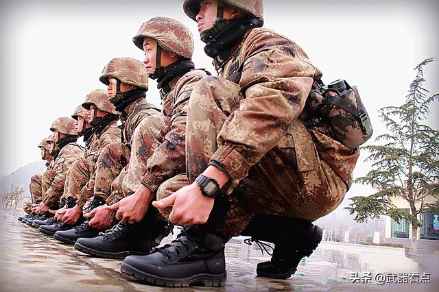 中国军用军靴17式,17式作战靴实测