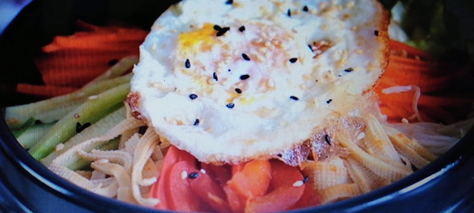 韩式石锅拌饭的做法不放辣椒,韩式石锅拌饭的正确吃法