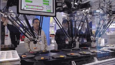 没想到，珠洽会上的机器人“样样精通”！看完觉得自己快失业了