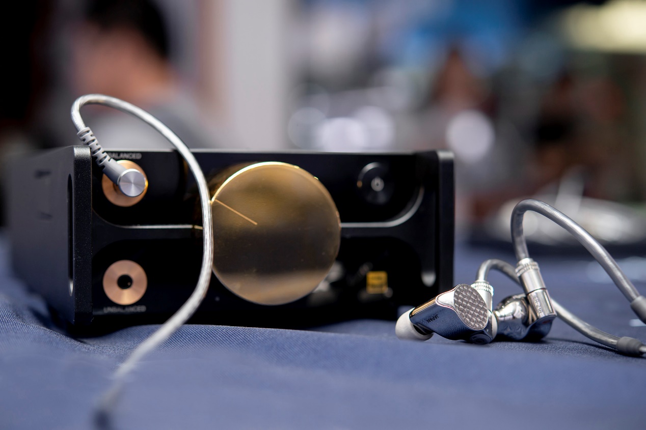 随身王者，强如台机，索六万DMP-Z1顶级音乐*放播**器品评